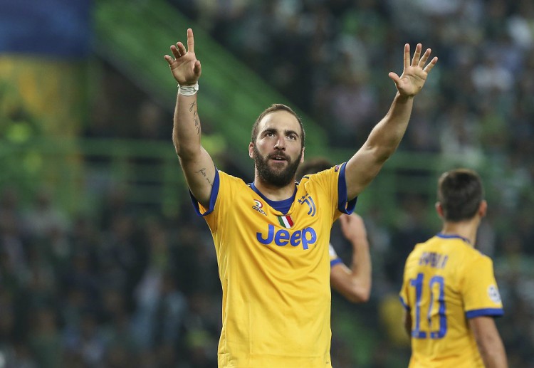 Gonzalo Higuain menyenangkan taruhan langsung di Serie A setelah mencetak hat-trick di babak kedua atas Sassuolo