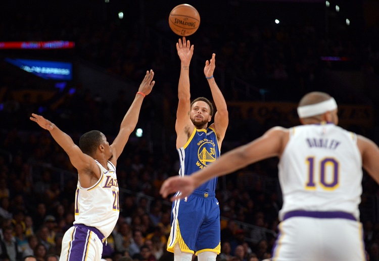 Lakers lần thứ 2 vượt qua Warriors ở cược bóng rổ NBA Preseason