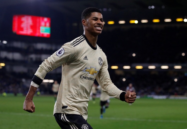 Marcus Rashford scores a late goal to take Manchester United to victory against Burnley in Premier League