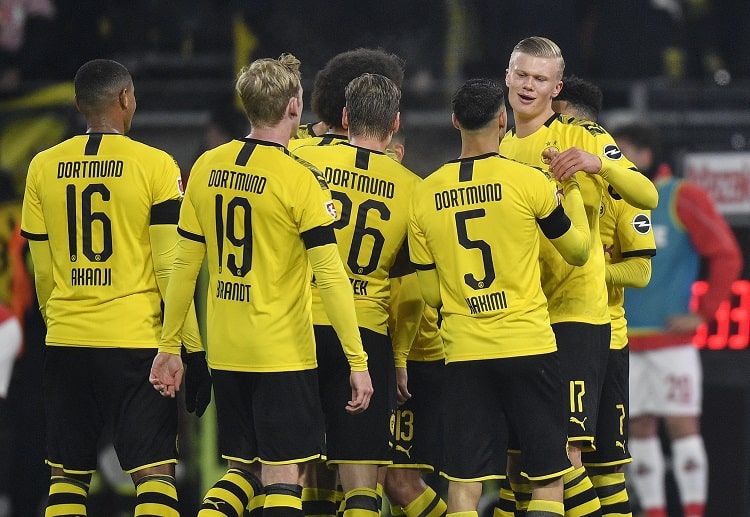 德甲 杜塞尔多夫vs沙尔克赛场动态
