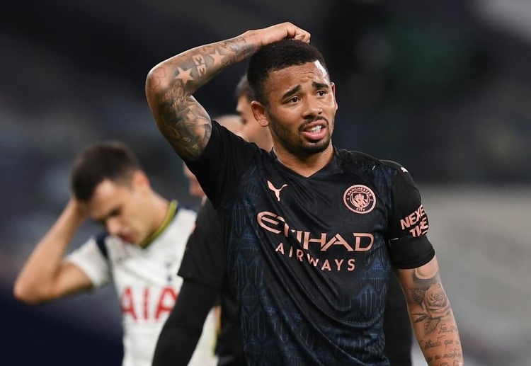 英超曼城热苏斯正在努力防守