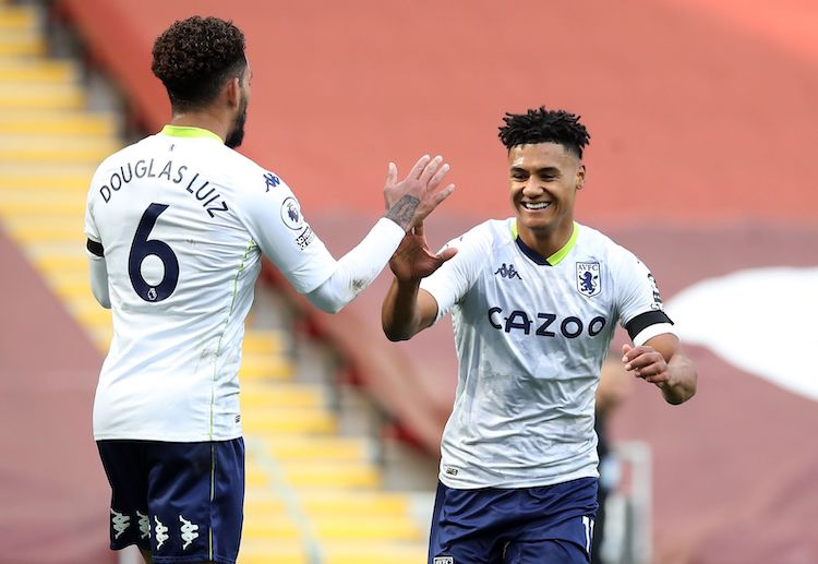 အက်စတွန်ဗီလာ ကတော့ လစ်ဗာပူးလ်ရဲ့ ထိုးဖောက်မှုတွေကို မိနစ် ၉၀ ပြည့် တောင့်ခံနိုင်ခဲ့ပေမယ့် နာကျင် အချိန်ပို ဂိုးကြောင့် အသဲကွဲခဲ့ရပြီး ရှုံးပွဲကြောင့် ပရီးမီးယားလိဂ် အဆင့် ၁၀ နေရာကို ရောက်ရှိသွားခဲ့ပါတယ်။