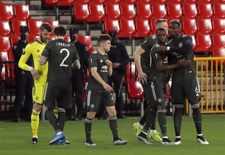 ဆိုးလ်ရှားရဲ့ အသင်းက အက်ဖ်အေဖလားမှာ လက်စတာစီးတီးကို ရှုံးနိမ့်ပြီး ပြိုင်ပွဲက ထွက်ခဲ့ရပေမယ့် ပရီးမီးယားလိဂ် မှာ ရှုံးပွဲတွေနဲ့ ဝေးနေပြီး ယူရိုပါလိဂ်မှာလည်း ဆီမီးဖိုင်နယ် ရောက်ဖို့တောင် အခြေအနေ ကောင်းနေခဲ့ပါတယ်။