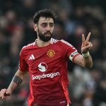 英超联赛 B费任意球破门，曼联半场1比0领先。