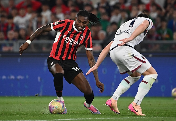 ပေါ်တူဂီသား ကတော့ စီးရီးအေ ကလပ် အေစီမီလန် ကနေ ထွက်ခွာမယ်လို့ မကြာခဏ ဆိုသလို သတင်းတွေ ထွက်ပေါ်နေခဲ့သူ ဖြစ်ပါတယ်။