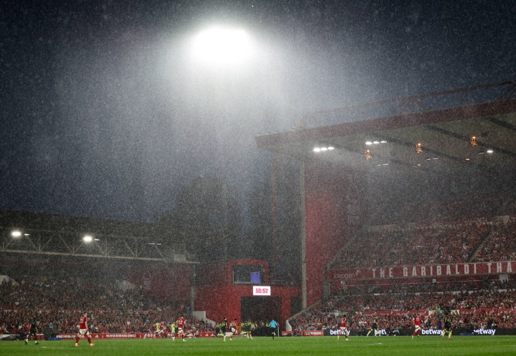 英超联赛 克里斯·伍德整场比赛碌碌无为,两次射门均未打在门框范围内。