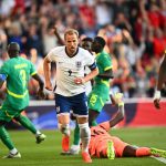 အင်္ဂလန်ဟာ ၂၀၂၆ ကမ္ဘာ့ဖလား ခြေစစ်ပွဲမှာ အသင်းငယ်လေး အန်ဒိုရာကို အဝေးကွင်းမှာ ၁-ဝ ရလဒ်နဲ့ ကပ်နိုင်ခဲ့သလို ဇွန်လ ၁၀ ရက်က ကစားခဲ့တဲ့ ခြေစမ်းပွဲ မှာတော့ ဆီနီဂေါကို ၁-၃နဲ့ ရှုံးနိမ့်ခဲ့တာပါ။