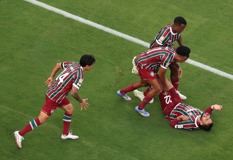 世俱杯  弗鲁米嫩塞的防线在老将卡诺和队长蒂亚戈·席尔瓦的带领下异常稳固。