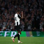 လစ်ဗာပူးလ် ကတော့ ဒီနွေရာသီမှာ ထိပ်တန်း ကစားသမား တော်တော်များများကို ခေါ်ယူ အားဖြည့်ထားပြီးတော့ ပရီးမီးယားလိဂ် ချန်ပီယံဘွဲ့ကို ထိန်းသိမ်းဖို့ ရည်ရွယ်ထားပါတယ်။