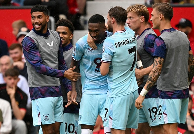 Premier League: Burnley vẫn chỉ có 3 điểm