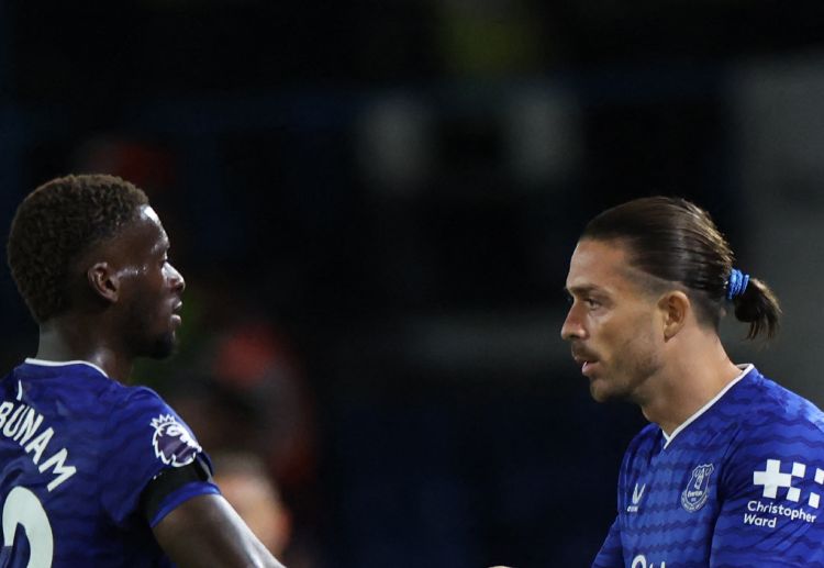 英超联赛 格雷利什的精彩表现为埃弗顿带来了关键胜利，他贡献了两次助攻，帮助球队以2比0击败布莱顿。