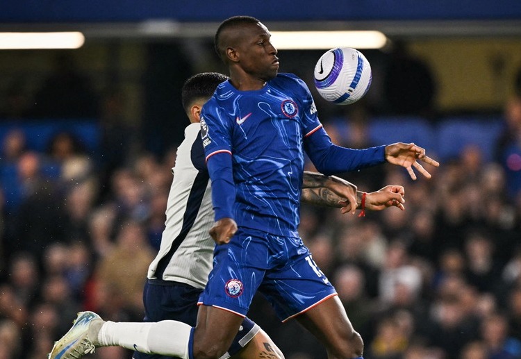 ပရီးမီးယားလိဂ် ကလပ်ဟာ တိုက်စစ်မှူး လီယမ် ဒီလပ် တံကောက်ကြော ဒဏ်ရာ ရခဲ့လို့ နီကိုးလက်စ် ဂျက်ဆန်ကို ပြောင်းရွှေ့ခွင့် ပိတ်ပင်ခဲ့တာ ဖြစ်ပါတယ်။