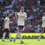 ဘာကြောင့်လဲ ဆိုတော့ အဲဒီ ၂ ပွဲ ပြီးရင် ယူနိုက်တက်က မြို့ခံ ပြိုင်ဘက် မန်စီးတီး၊ ချဲလ်ဆီး တို့နဲ့ ခက်ခဲ ကြပ်တည်းတဲ့ ပရီးမီးယားလိဂ် ပွဲစဉ်တွေ ဆက်တိုက် ကစားရတော့မှာ ဖြစ်လို့ပါ။