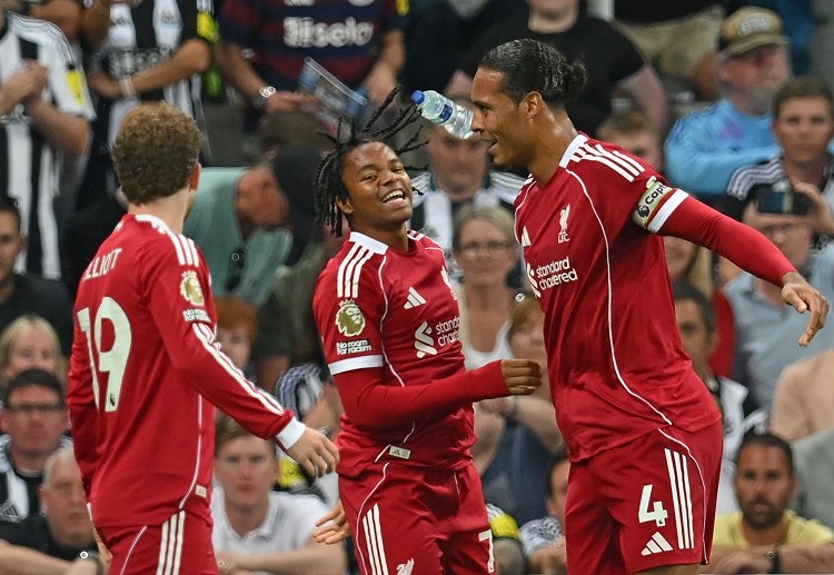 ဆလော့တ်ရဲ့ အသင်းက ပရီးမီးယားလိဂ် ပွဲစဉ် ၂ ပွဲ ကစားပြီးချိန်မှာ ရဂိုး ၇ ဂိုး ရှိထားပေမယ့် တစ်ပွဲကို ၂ ဂိုးနှုန်း ပေးထားရတဲ့ ခံစစ် ကတော့ အားနည်းနေတယ် ဆိုတာ သိသာပါတယ်။