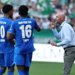 德甲联赛 勒沃库森领先优势被不莱梅扳平，滕哈赫球队无缘赛季首场胜利。