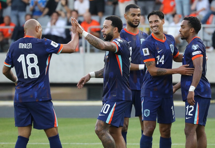 ဒီပိုင်းရဲ့ နယ်သာလန် လက်ရွေးစင် အသင်း ကတော့ ကမ္ဘာ့ဖလား ခြေစစ်ပွဲ (ဥရောပဇုန်) အုပ်စု ပွဲစဉ် ၄ ပွဲ ကစားပြီးချိန်မှာ ၃ ပွဲနိုင်၊ ၁ ပွဲ သရေကျပြီး ၁၀ မှတ် ရရှိထားပါတယ်။