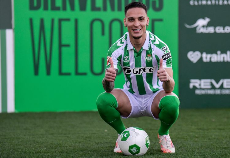 ဘရာဇီးလ် တောင်ပံ ကစားသမားဟာ လာလီဂါ ကလပ်နဲ့ အပြောင်းအရွှေ့ အတွက် နောက်ဆုံး လက်မှတ် ရေးထိုးပြီးချိန် မှာတော့ သူ့ အနေနဲ့ သက်သာရာရခဲ့ကြောင်းကို သူ့ရဲ့ မိသားစုကို ပြောကြားခဲ့ပါတယ်။