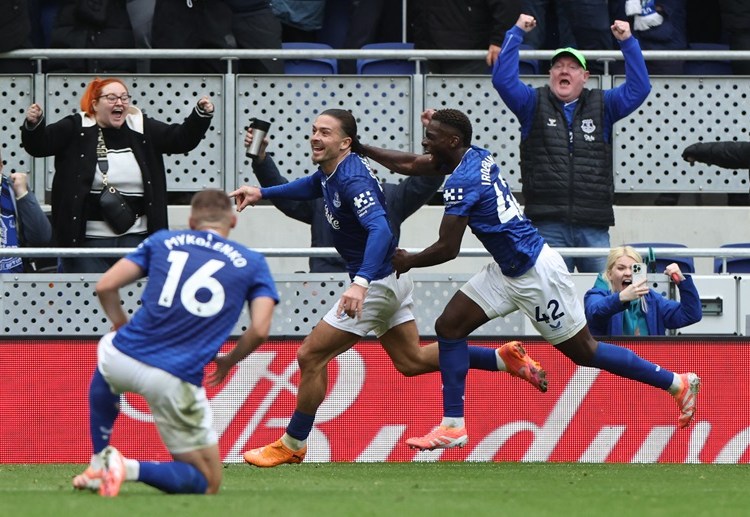 英超联赛 中场大脑