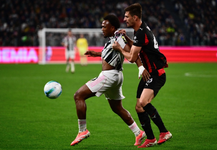 意甲联赛 尤文图斯的反击未能得手，奥蓬达的远射偏出。