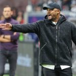 바이에른 뮌헨은 완벽한 출발을 이어가려 하는데, 콤파니 감독의 팀이 시즌 첫 데어 클라시커에서 도르트문트를 맞이한다.