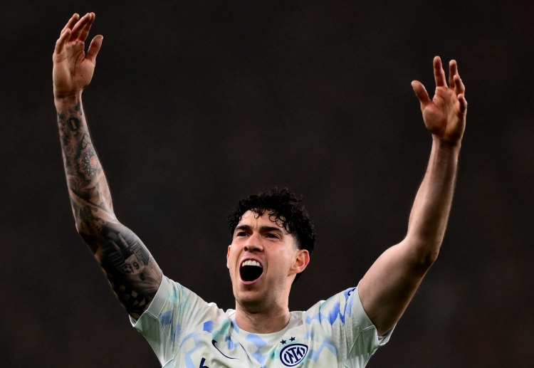 အီတလီသား ကတော့ ပရီးမီးယားလိဂ် ကလပ်က ဗာဂျယ် ဗန်ဒိုက်ခ်ရဲ့ ရေရှည် ဆက်ခံသူ အဖြစ် သတ်မှတ်ခံထားရပါတယ်။