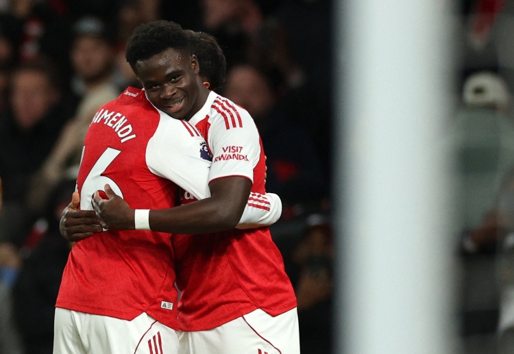 အူနိုင်း အမ်မရီရဲ့ အသင်းက ပရီးမီးယားလိဂ် နောက်ဆုံး ၄ ပွဲဆက် အနိုင်ရထားပြီး လက်ရှိ အမှတ်ပေးဇယား အဆင့် ၃ နေရာကို ရောက်ရှိနေပါတယ်။