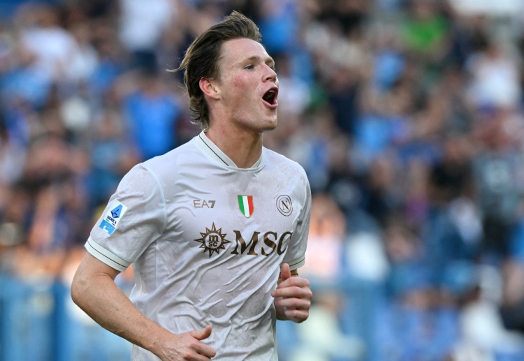 မက်တော်မီနေးရဲ့ တထောင့်တနေရာက တွန်းတင်ပေးမှုနဲ့ နာပိုလီဟာ သူတို့ အသင်းရဲ့ သမိုင်းတလျှောက် ၄ ကြိမ်မြောက် စီးရီးအေ ချန်ပီယံ ဖြစ်ခဲ့ပါတယ်။