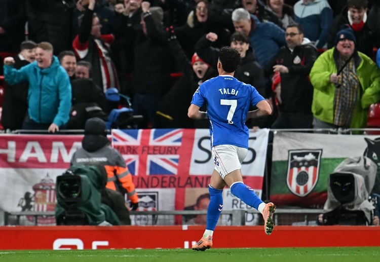 Sunderland giành 1 điểm trước Liverpool ở vòng 14 Premier League