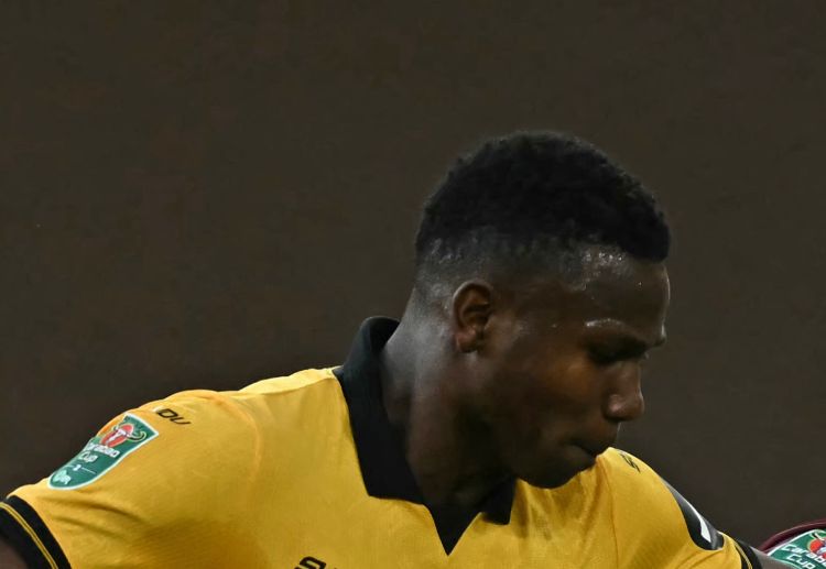 英超联赛  尽管莫斯克拉本轮解禁回归，但其作用有限，难以从根本上缓解狼队后防线的整体压力。