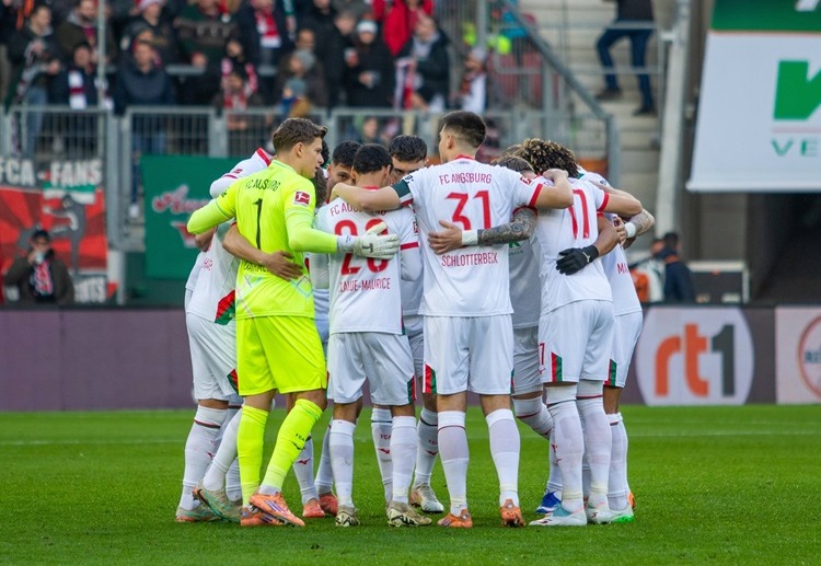 이날 무승부로 아우크스부르크는 15위를 기록, 강등권 추락 위기에 놓였다.