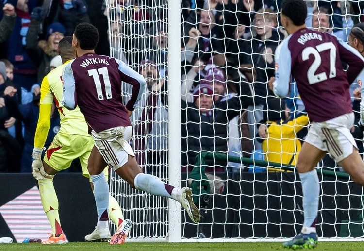 အက်စတွန်ဗီလာ ကတော့ ပရီးမီးယားလိဂ် ပွဲစဉ် ၁၉ မှာ အာဆင်နယ်ကို ဂိုးပြတ် ရှုံးပြီးနောက် ဖောရက်စ်ကို နိုင်၊ ပဲလေ့စ်နဲ့တော့ သရေကျခဲ့ပါတယ်။