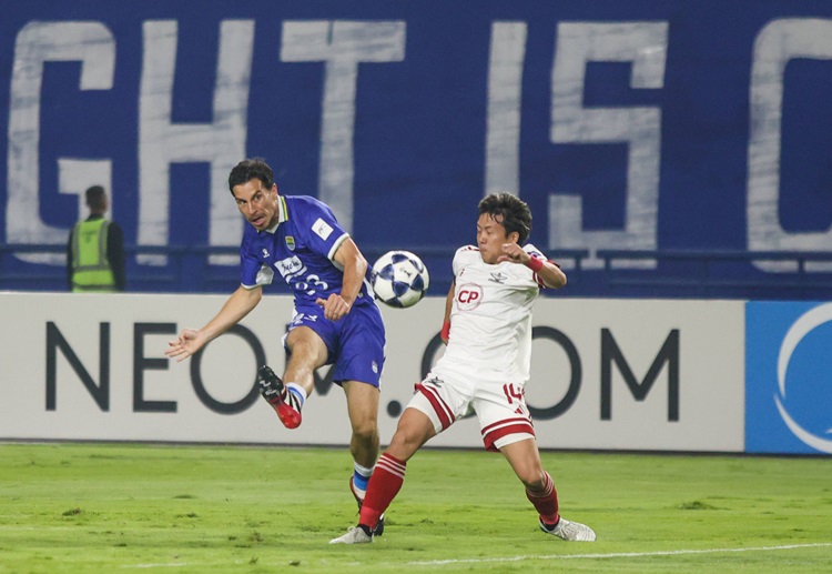 Thom Haye adalah salah satu pemain yang konsisten di Super League musim ini