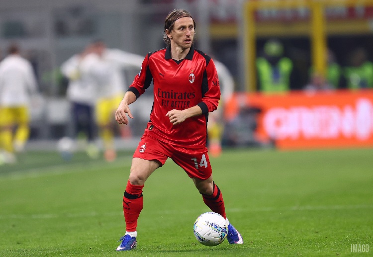 意甲联赛 米兰的中场由卢卡·莫德里奇领衔继续首发。