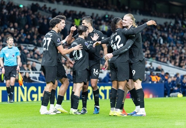 ၂၀၂၂-၂၀၂၃ ဘောလုံးရာသီ အာလင်း ဟာလန်း ရောက်လာပြီးကတည်းက မန်စီးတီးဟာ ဟာလန်း မပါတဲ့ ပရီးမီးယားလိဂ် ၁၈ ပွဲမှာ ၁၄ ပွဲ အထိ အနိုင်ရထားပြီး နိုင်ပွဲ ရရှိမှုနှုန်း ၇၈ ရာခိုင်နှုန်း အထိ ရှိနေပါတယ်။