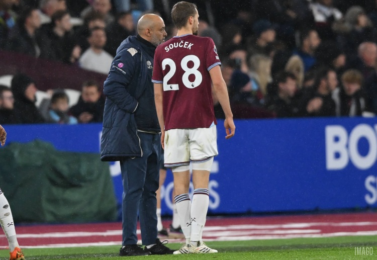 လာမယ့် ဧပြီလမှာ လိဒ်စ်ယူနိုက်တက်နဲ့ အက်ဖ်အေဖလား ကစားဖို့ ရှိပေမယ့် လောလောဆယ် မှာတော့ ဝက်စ်ဟမ်းဟာ တန်းမဆင်းရရေး အတွက် ပရီးမီးယားလိဂ် ကိုပဲ အာရုံစိုက်ရမှာပါ။