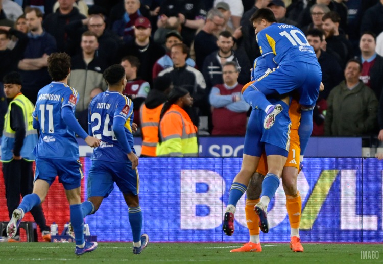 Cúp FA: Leeds giành tấm vé vào bán kết