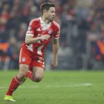 Raphael Guerreiro masih berkarir di Bundesliga